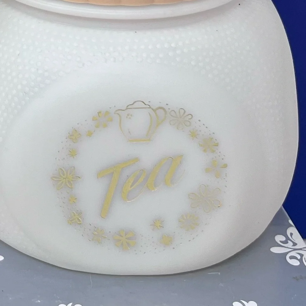 Bee Plastics Inc Canisters Flour Tea 2 pieces
